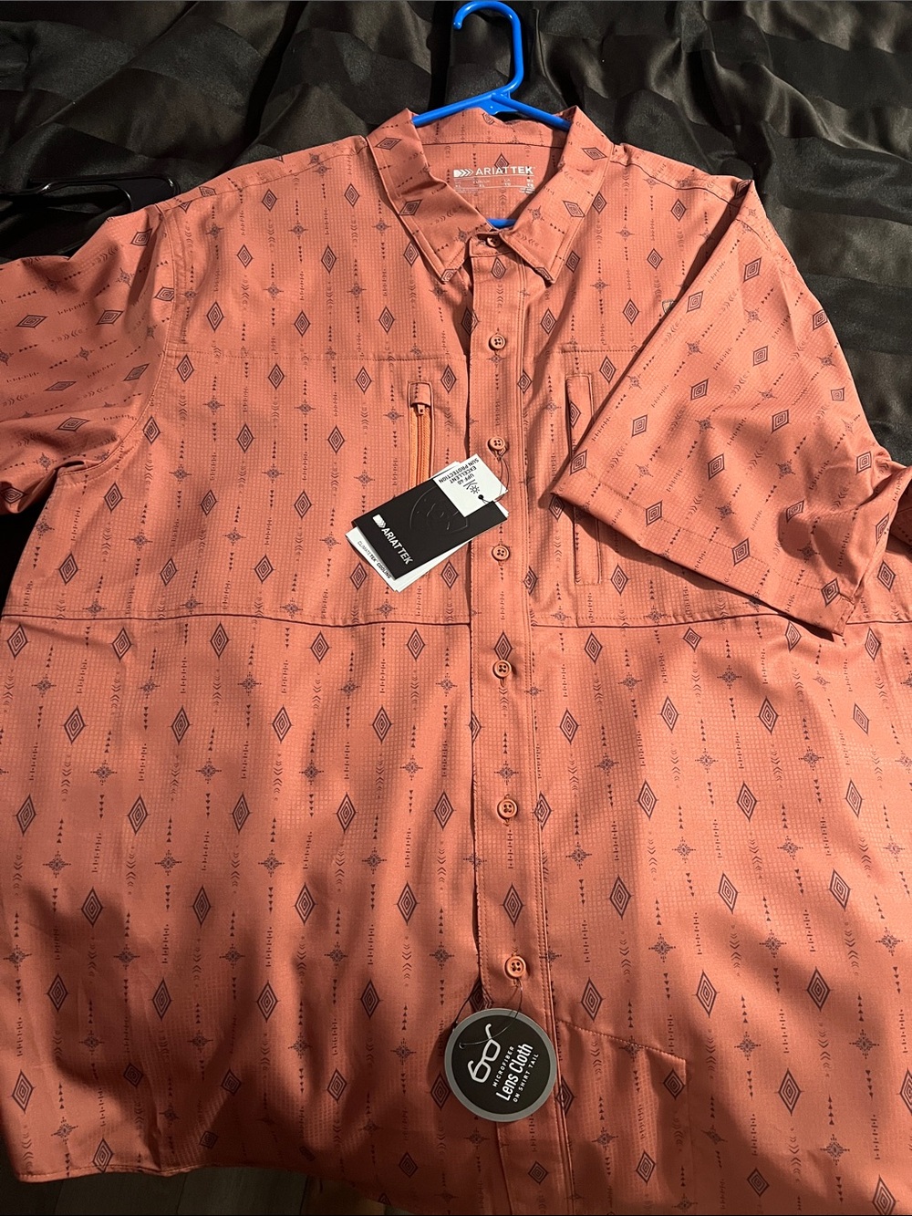 Ariat Short-Sleeve Button Shirt pearl snap in Rust Geo short sleeve